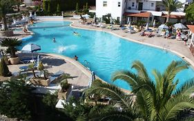 Coliseum Studios & Apartments